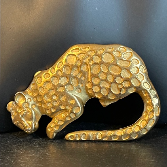 Vintage Jewelry - Vintage Oversized Gold-Tone Leopard Brooch
